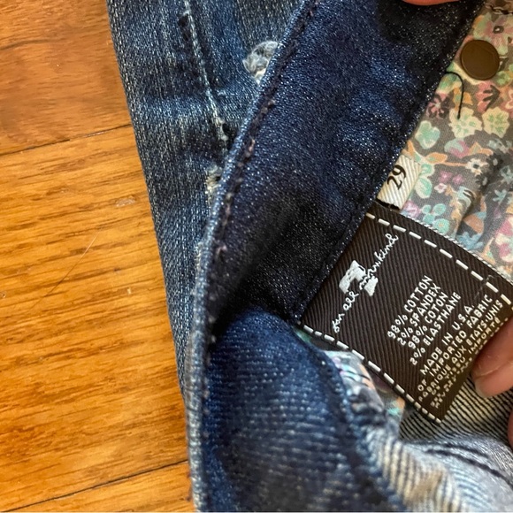 7 For all Mankind distressed jeans - Picture 3 of 8